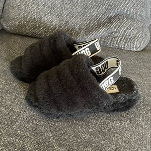 UGG Fluff Yeah Slide, Size 5 womens, black